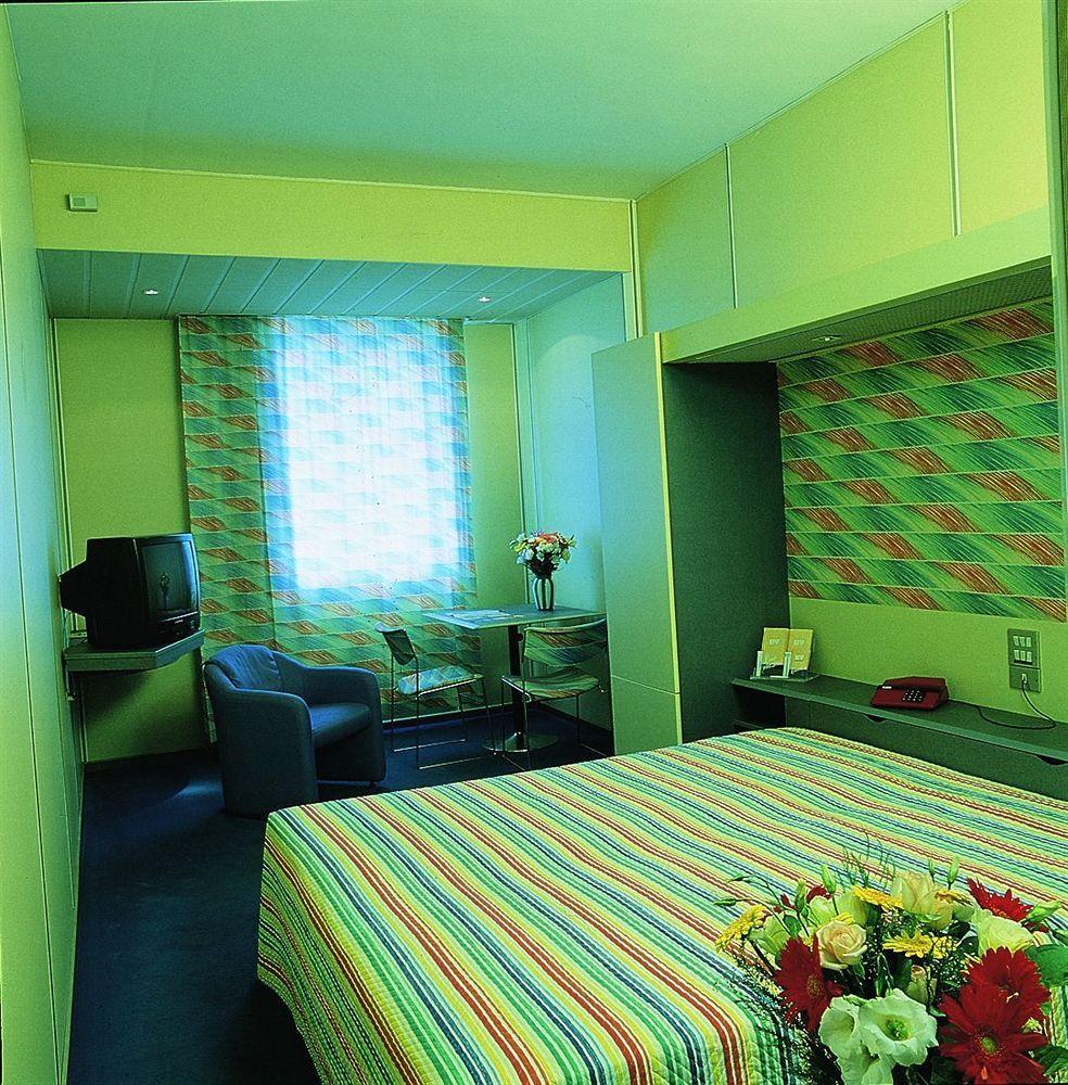 Victor Hotel Bari Pokoj fotografie