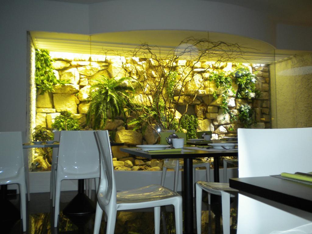 Victor Hotel Bari Restaurace fotografie